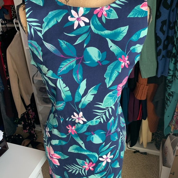 Island Print Sleeveless Dress - Picture 2 of 3